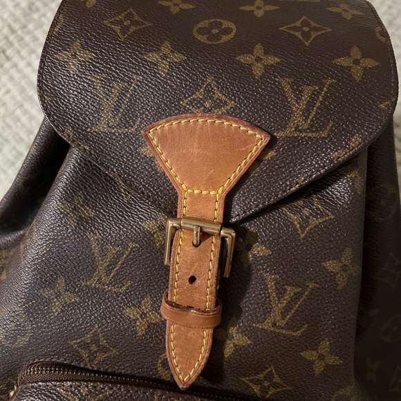 Louis Vuitton Backpack, Montsouris MM Monogram SP1908 - Picture 9 of 12